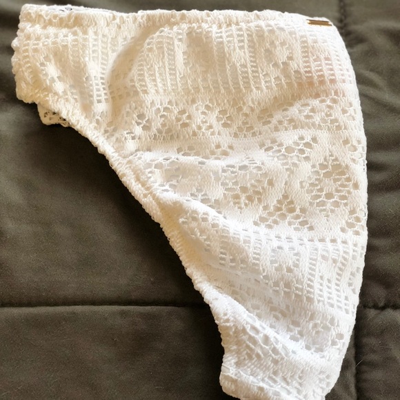 NWOT VS white lace overlay bikini bottoms! - Picture 3 of 4
